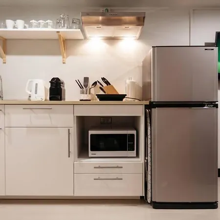 S1 Large Duplex Silom 3 Beds, Full Kitchen Wifi Apartment