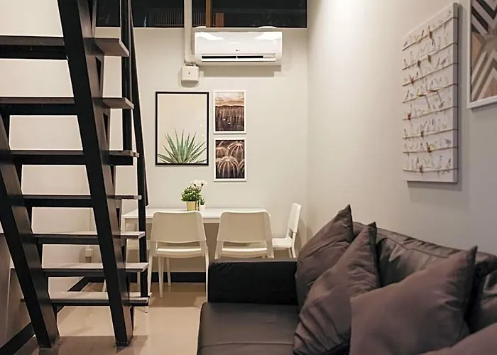 S1 Large Duplex Silom 3 Beds, Full Kitchen Wifi 방콕