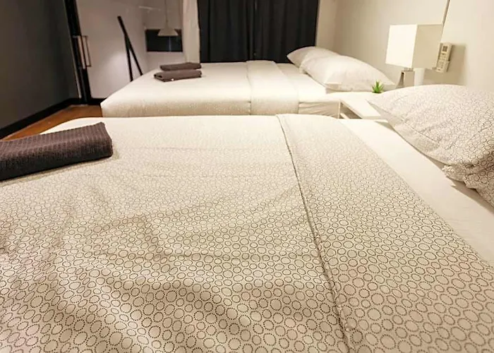 S1 Large Duplex Silom 3 Beds, Full Kitchen Wifi *