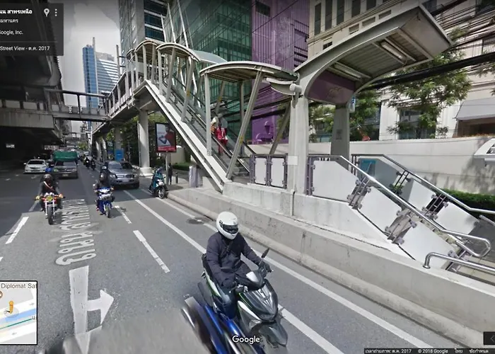 S1 Large Duplex Silom 3 Beds, Full Kitchen Wifi 아파트